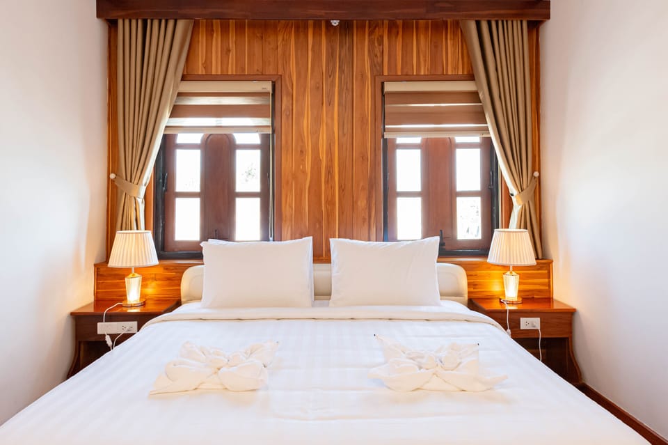 Superior Double Room | In-room safe, desk, laptop workspace, blackout drapes