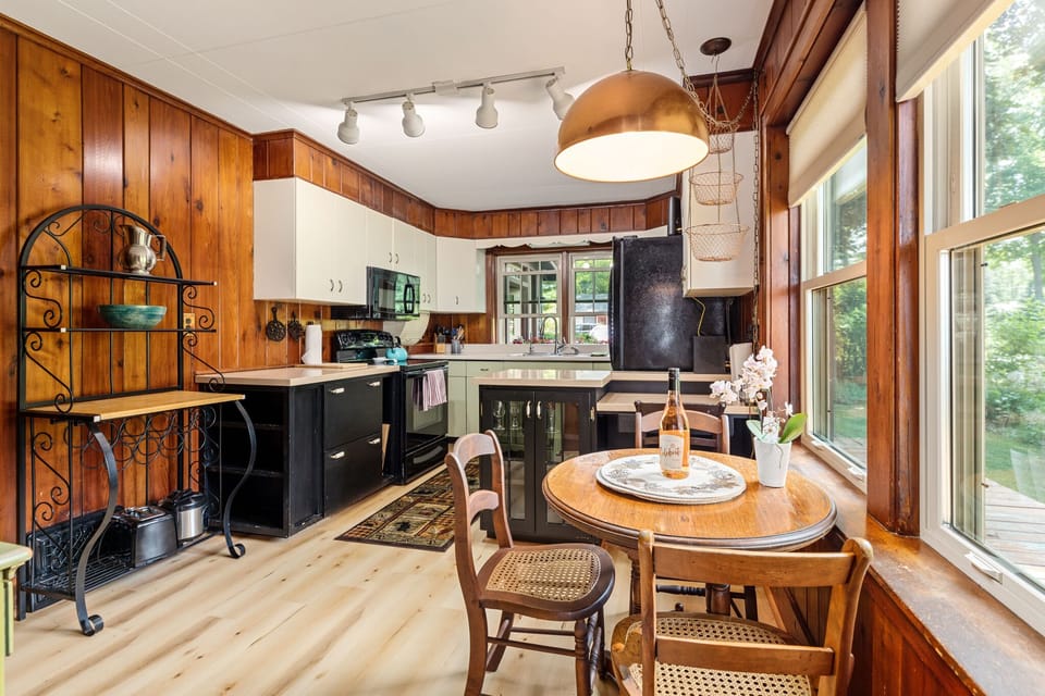 Full Kitchen – Everything you need for extended stays