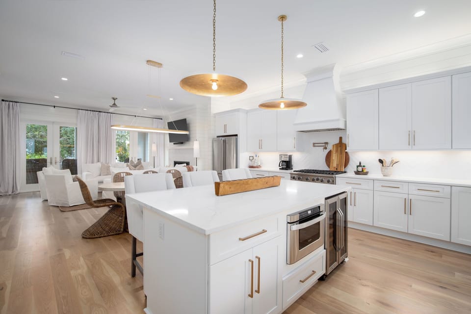 Large Gourmet Kitchen