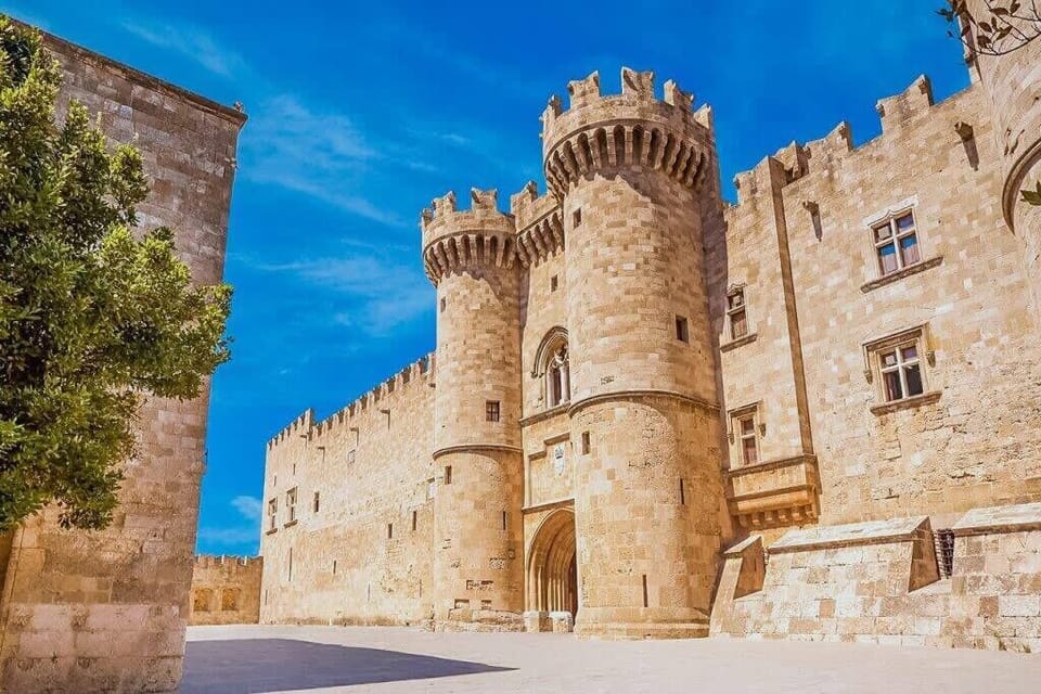 Medieval charm – explore the castle of Rhodes

