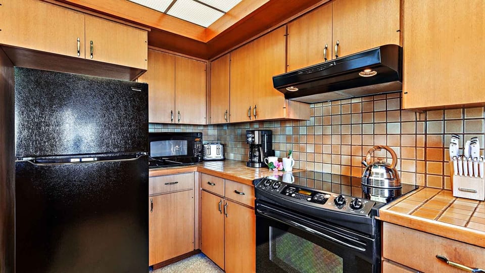 Kapalua Ridge Villas #1624 - Fully Equipped Kitchen - Parrish Maui