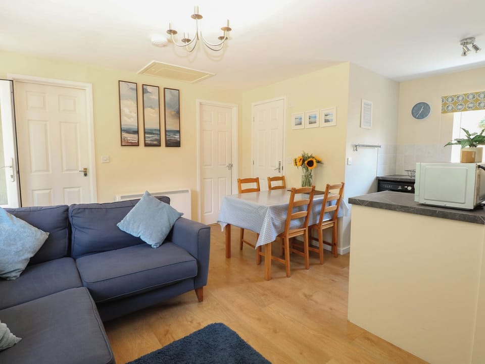 Cottage | Living area