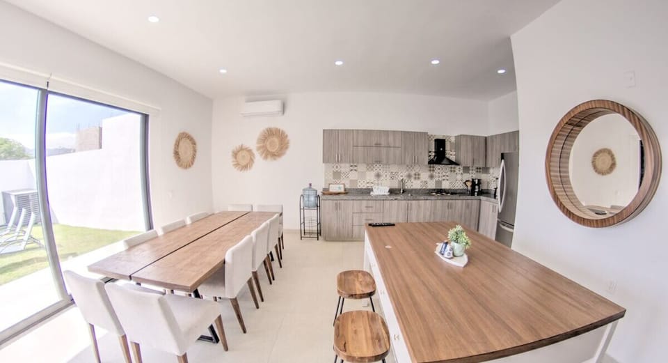Fully equipped kitchen