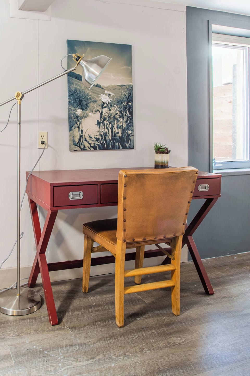 Desk with high-speed internet for those who need to get some work in before they hit the trails. 
