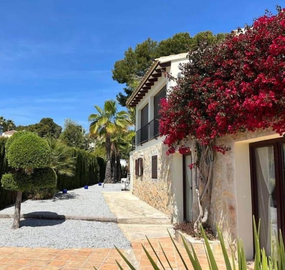Moraira Villa El Barranco front view