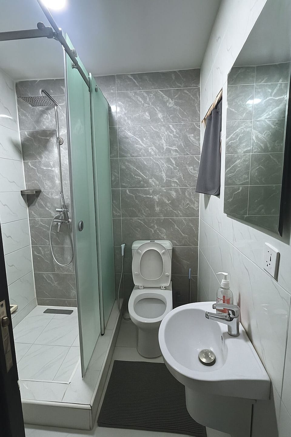 Shower, rainfall showerhead, bathrobes, slippers