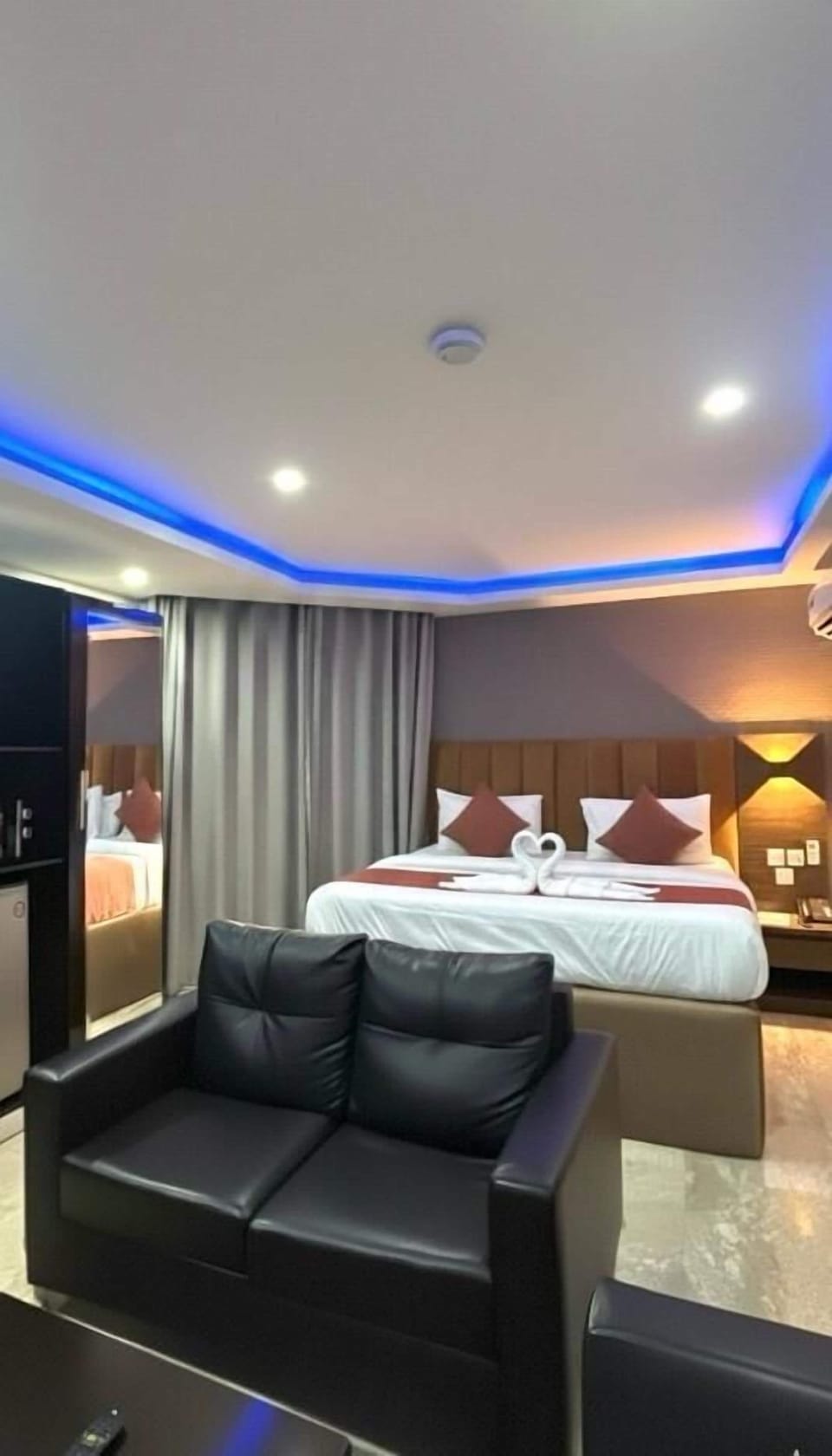Luxury Studio Suite | Egyptian cotton sheets, premium bedding, down comforters, in-room safe