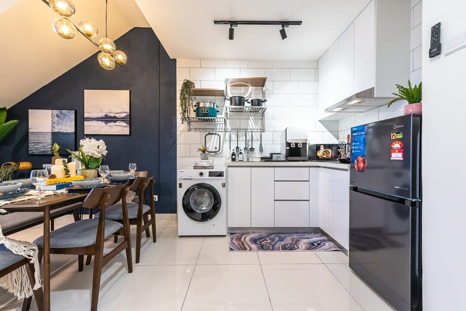 Luxury Condo | Private kitchen | Dining tables