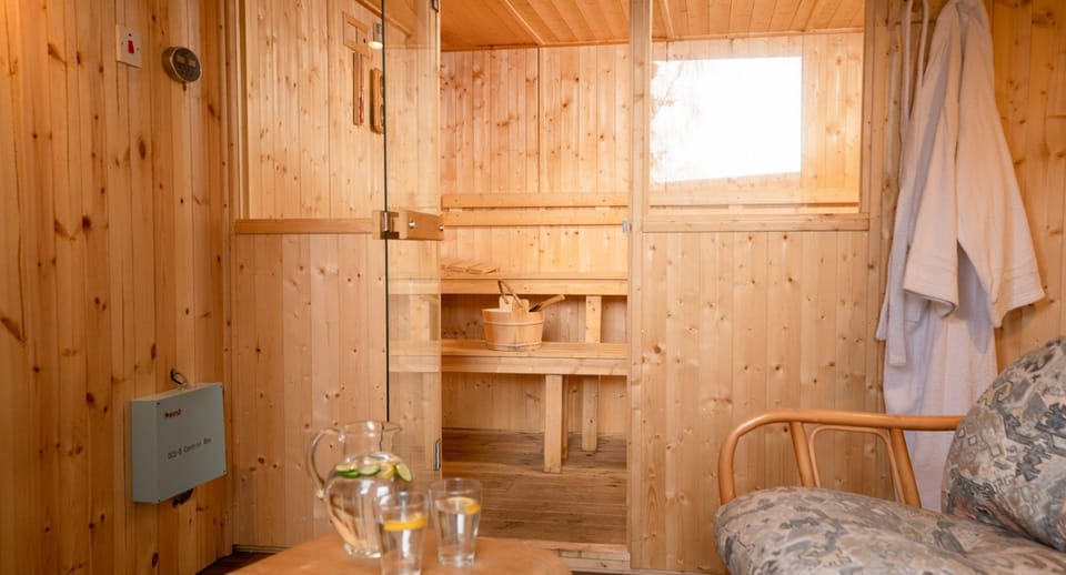 Salmon Run Lodge sauna with robes