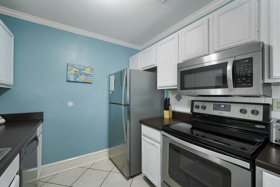 Full stocked kitchen.
