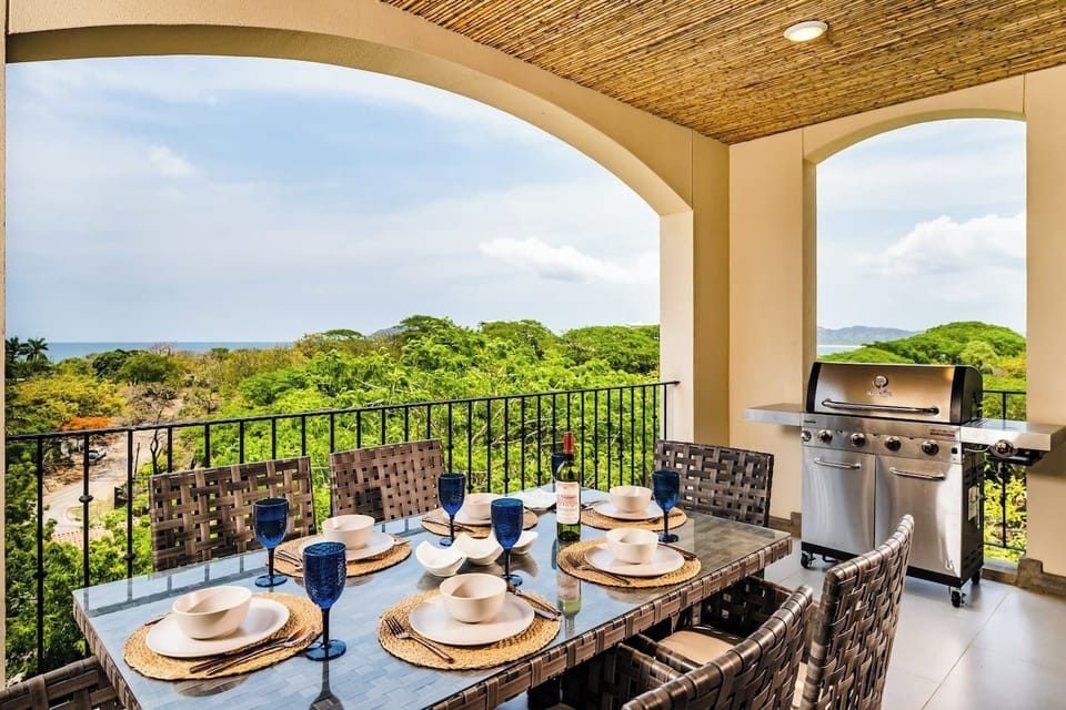Enjoy a delish meal with family and friends. 
