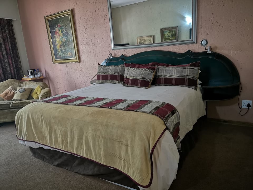Honeymoon Double Room | Bed sheets