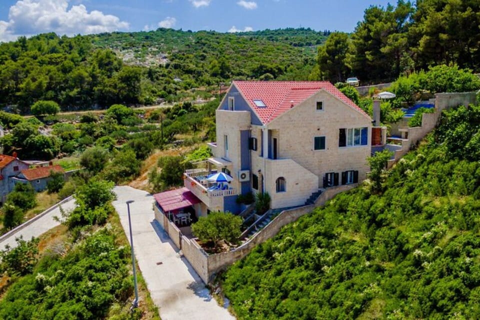 Villa | Exterior