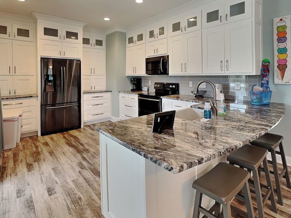 Kitchen + Breakfast Bar Seating for 3