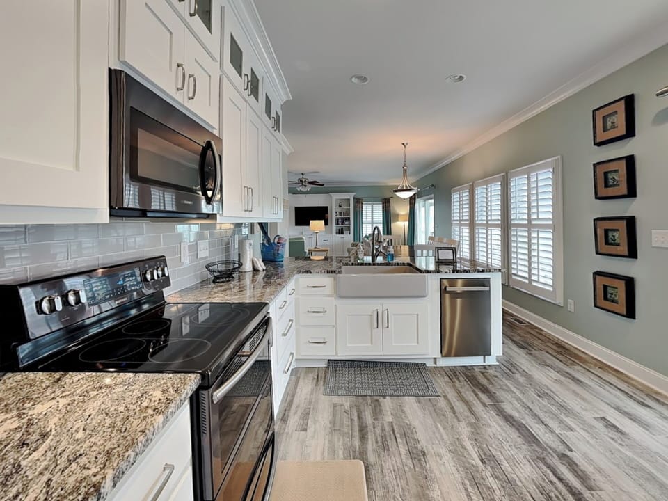 Fully Equipped Kitchen with Stainless Steel Appliances