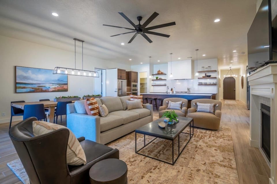 #66 - large main floor living room with ample space for large groups to gather
