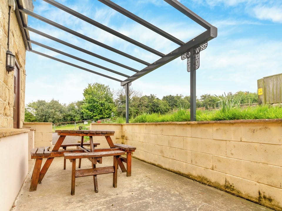 Sitting-out-area | The Granary - Wilson Cottages, Lingdale, near Saltburn-by-the-Sea