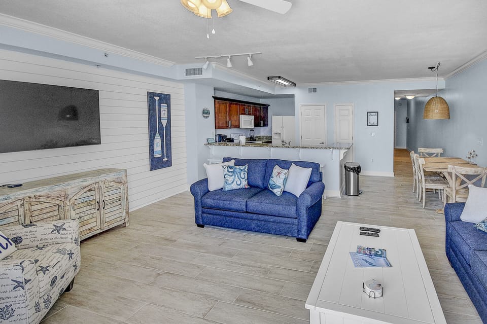 Condo, Multiple Beds, Balcony, Ocean View | Living area | 40-inch TV with digital channels