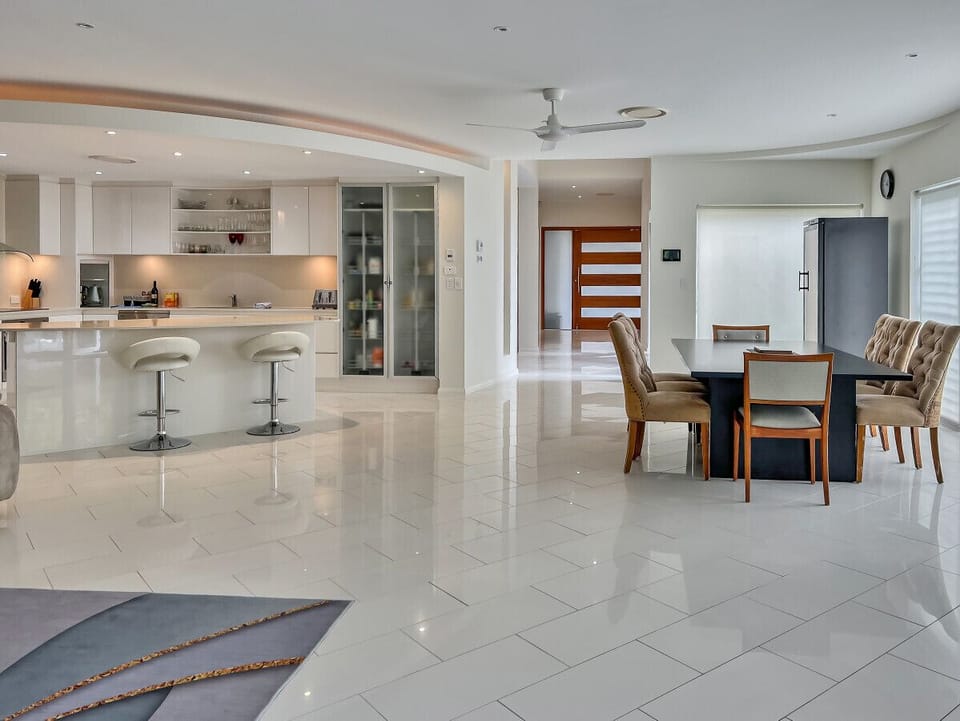The open plan living dining space is fabulous for sharing a meal, relaxing and playing cards or watching a movie with the family and creating memories.