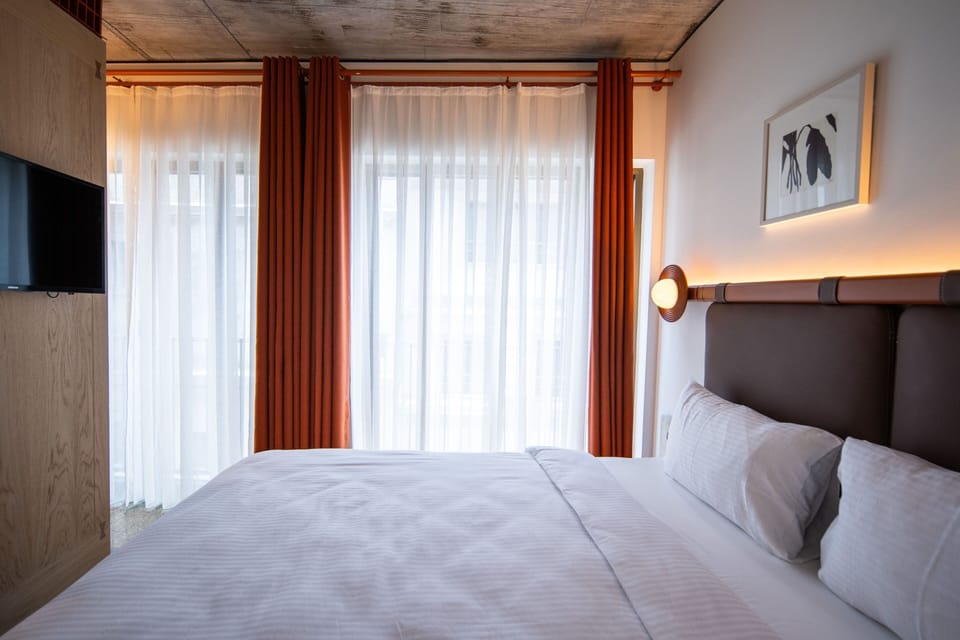 Standard Room | Premium bedding, down comforters, in-room safe, soundproofing