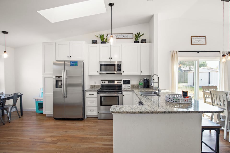 A fully equipped kitchen with all major appliances for your your convenience.