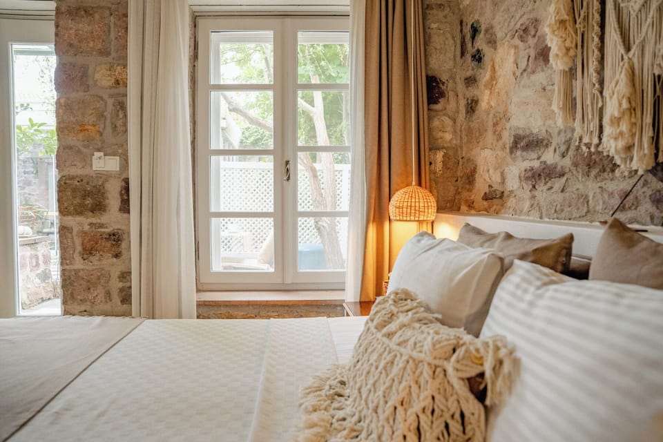 Bahceli Tas Oda | Egyptian cotton sheets, premium bedding, pillowtop beds