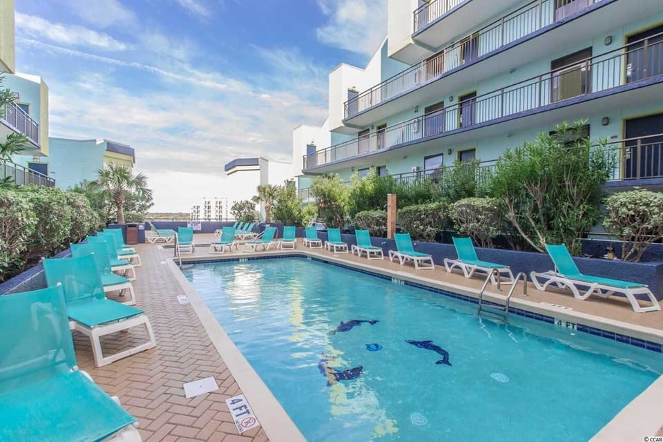 10th Floor heated pool and hot tub