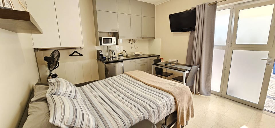 Comfort Studio, Non Smoking | Free WiFi, bed sheets