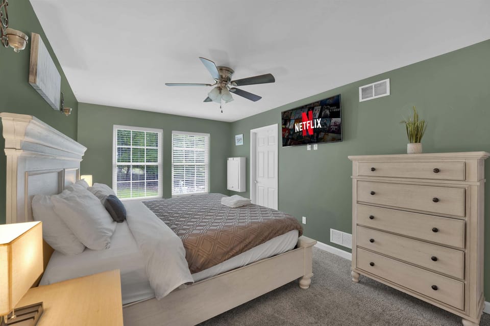 Cozy Bedroom with King Bed & Smart TV