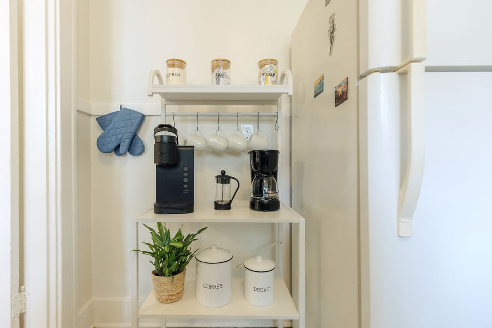 Coffee Bar; Keurig, French Press, Standard Drip