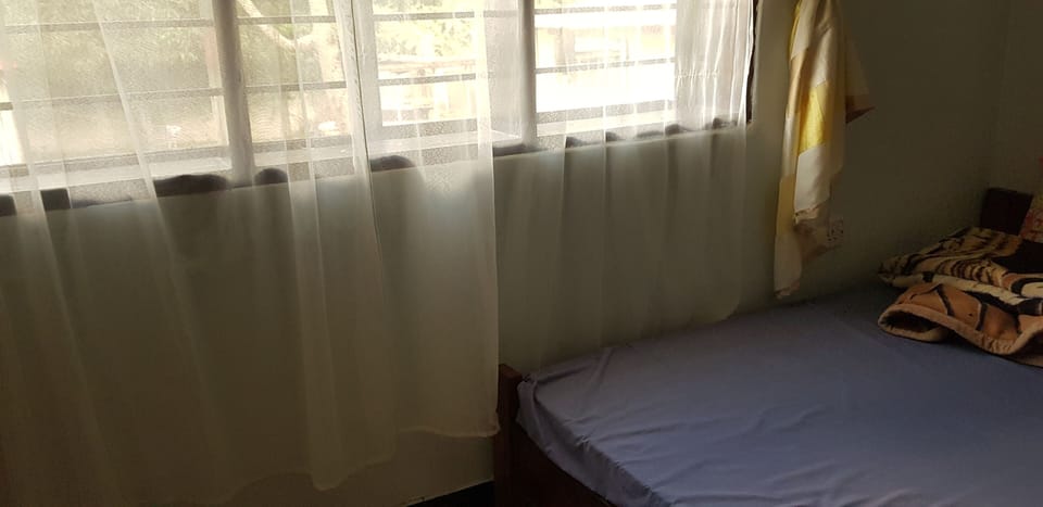 Minibar, free WiFi, bed sheets