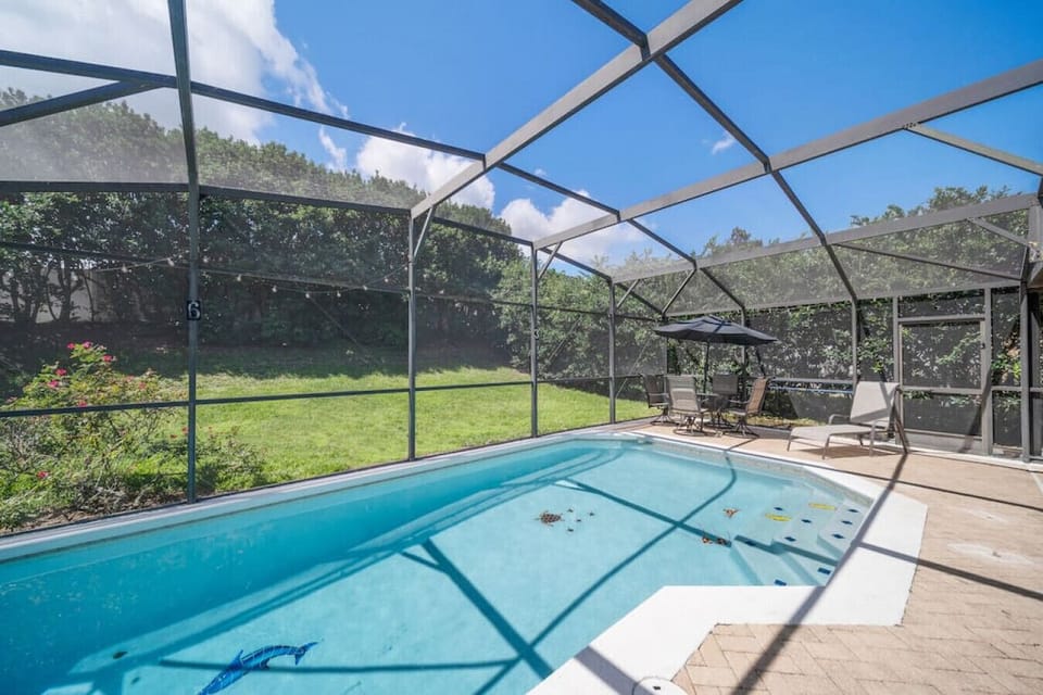 Pool with OPTIONAL Water Heater System#Disney #Parks #kingdom #springs #poolhouse #Vacation #Rental #waterpark #Kissimmee #Orlando #universal #citywalk #legoland #shortstay #longstay