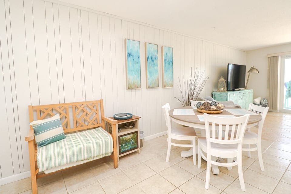 St. Augustine Beach Rentals Dining Room