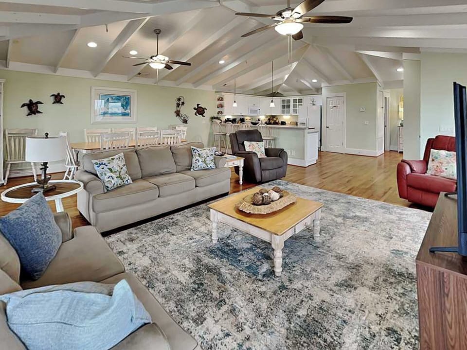 Open Living, Dining & Kitchen