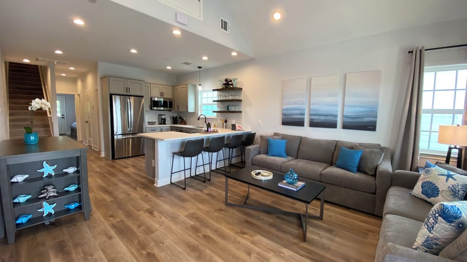 Listen to your favorite tunes —in ceiling speakers.