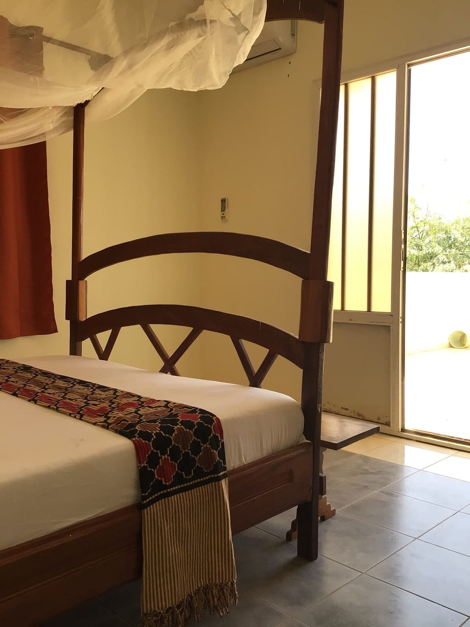 Double Room | Pillowtop beds, laptop workspace, free WiFi, bed sheets