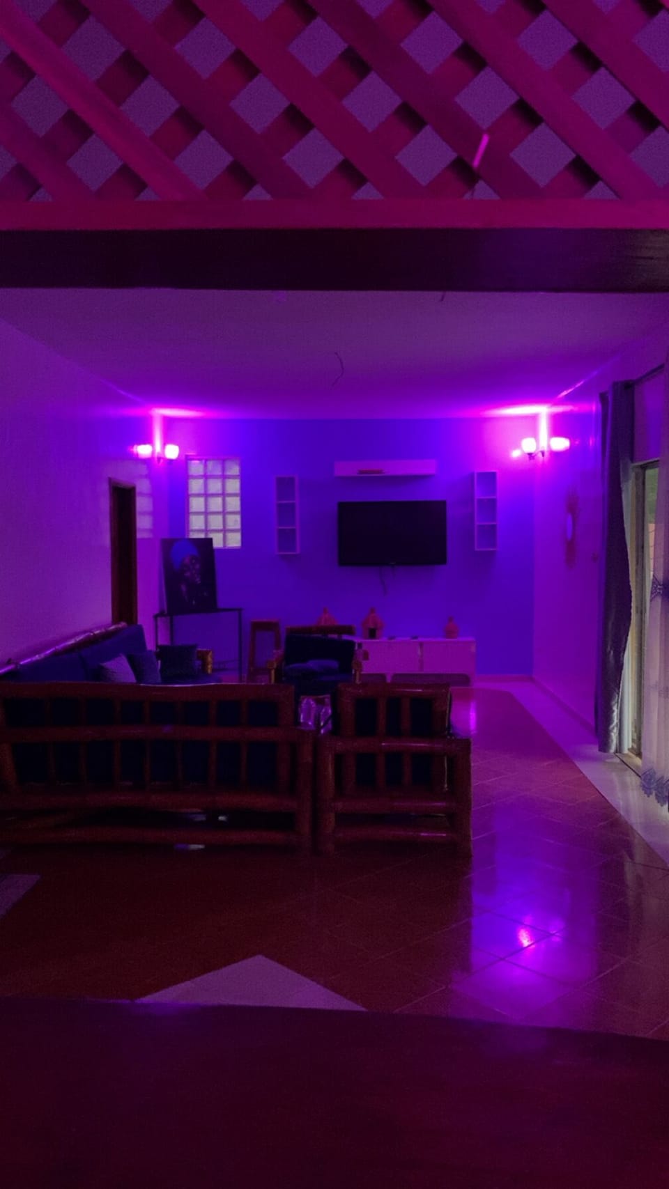 Family Apartment | Pillowtop beds, laptop workspace, WiFi (free), bed sheets
