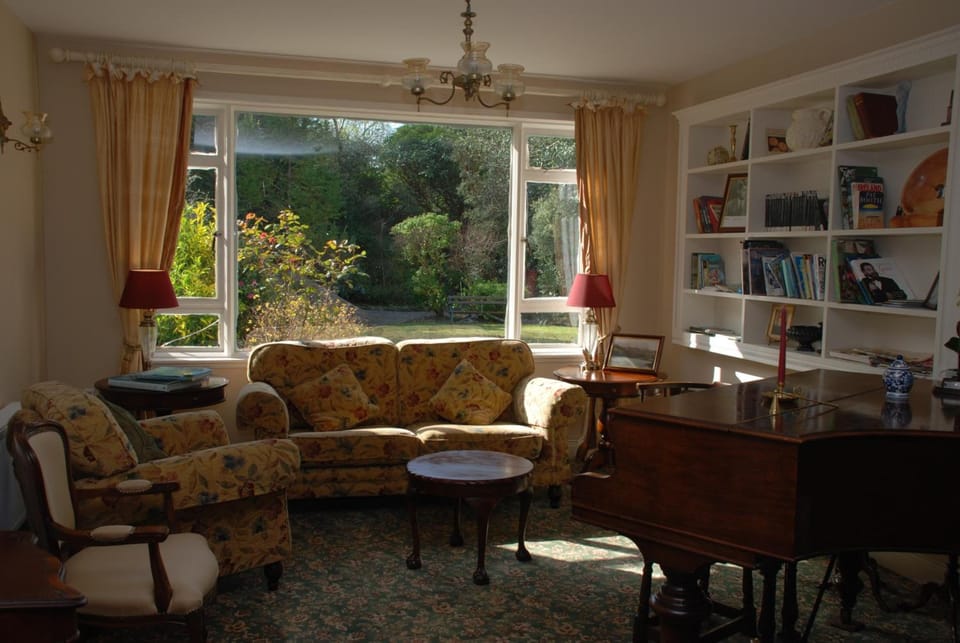 Casey's Hotel Glengarriff Hotel in County Kerry