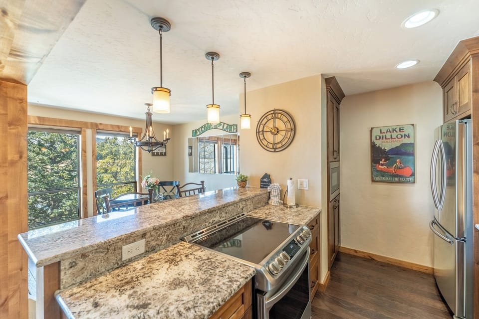 Condo (2 Bedrooms) | Property amenity