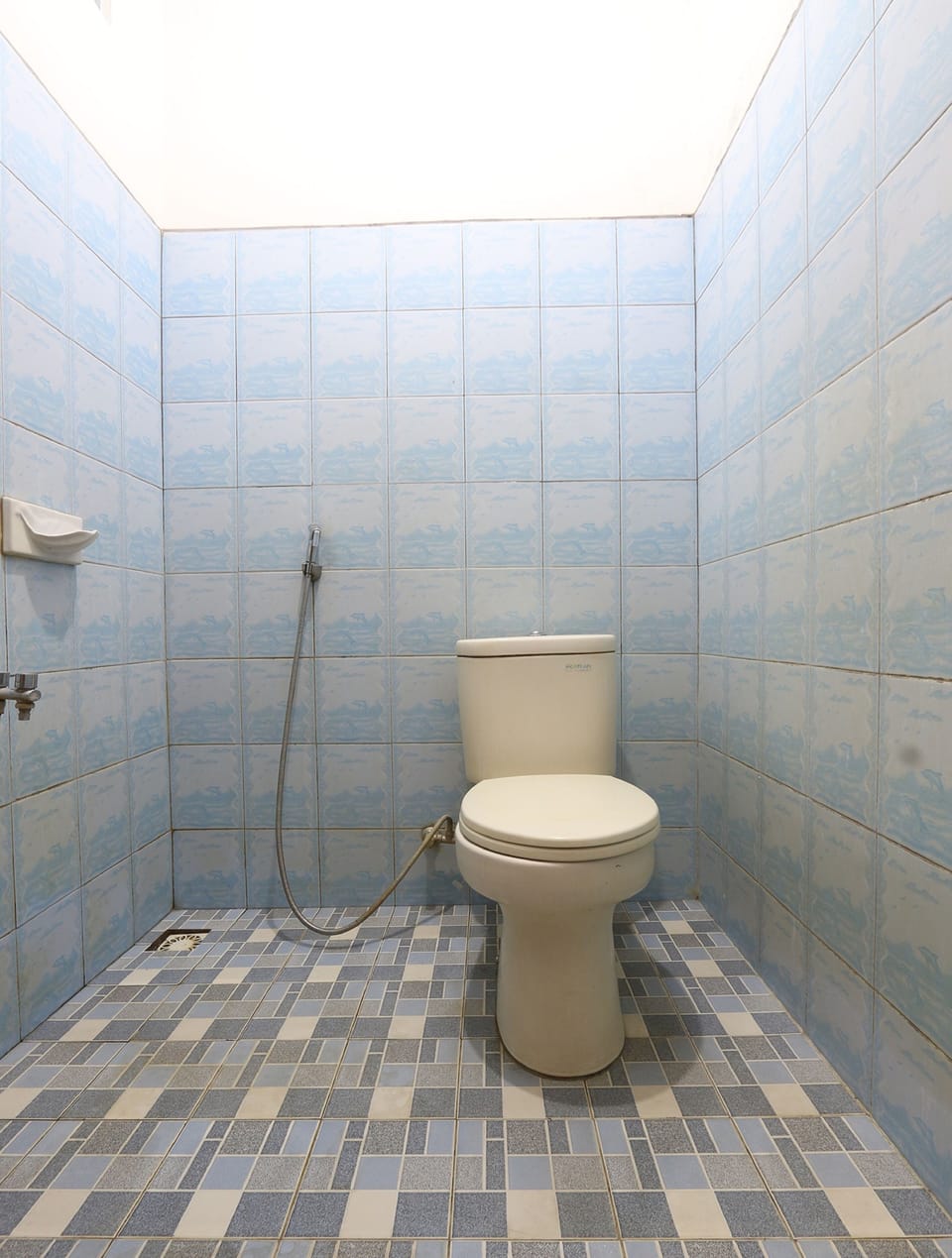Standard Double Room | Bathroom | Shower, towels
