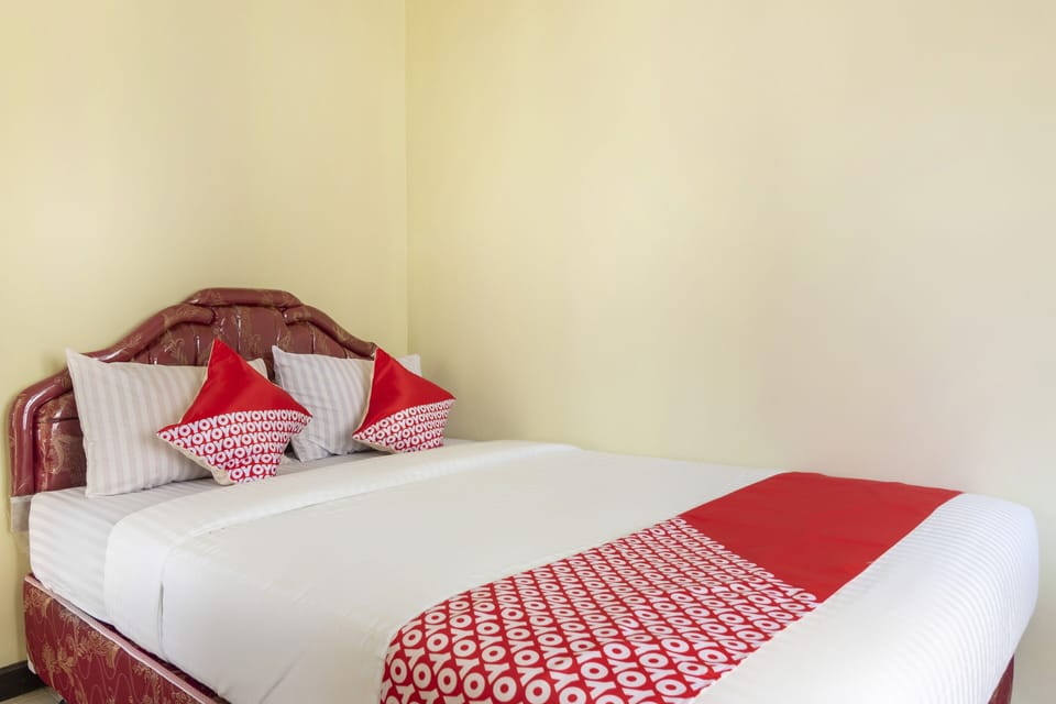 Standard Double Room | Laptop workspace, WiFi (free), bed sheets
