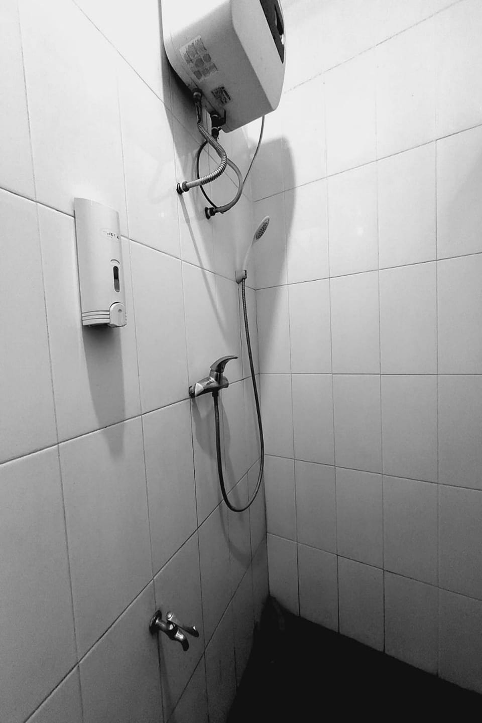 Standard Double Room | Bathroom | Shower, rainfall showerhead