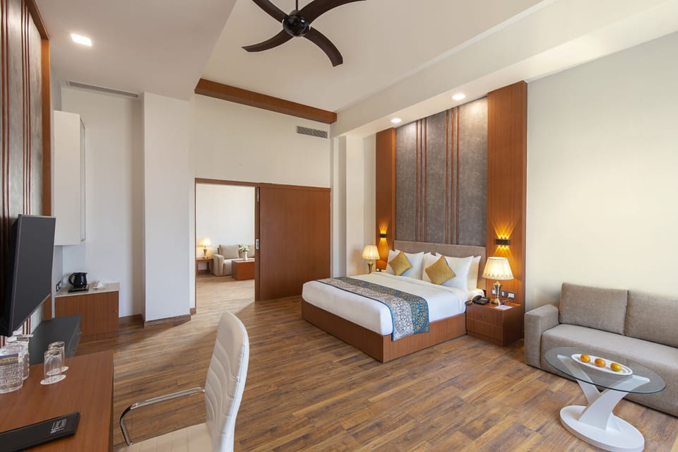 Suite | WiFi (free), bed sheets