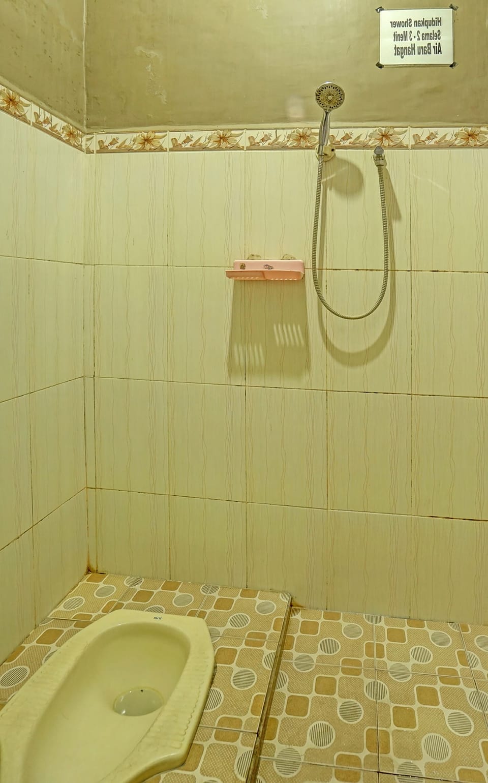 Double Room | Bathroom | Shower, towels, toilet paper