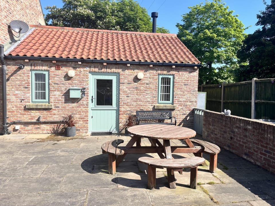 Cottage | Outdoor dining