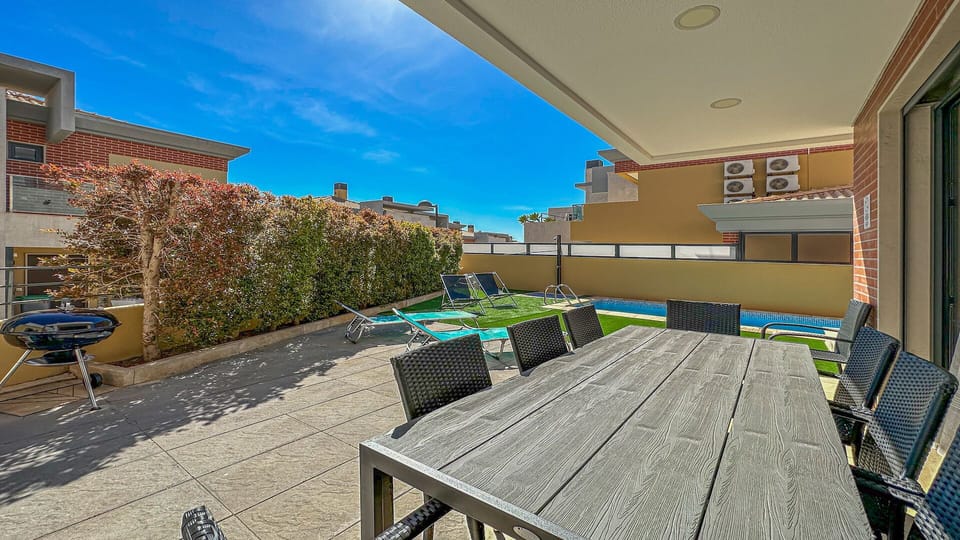 Outside Dinning Area for Relaxation