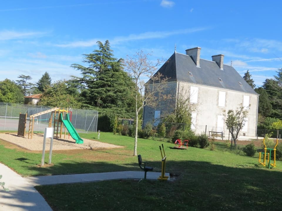 La Charmille - Saint-gaudent House in Nouvelle-Aquitaine