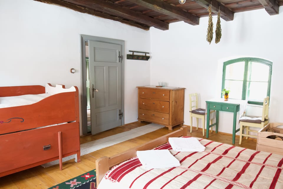 Traditional House | Individually decorated, individually furnished, free WiFi, bed sheets