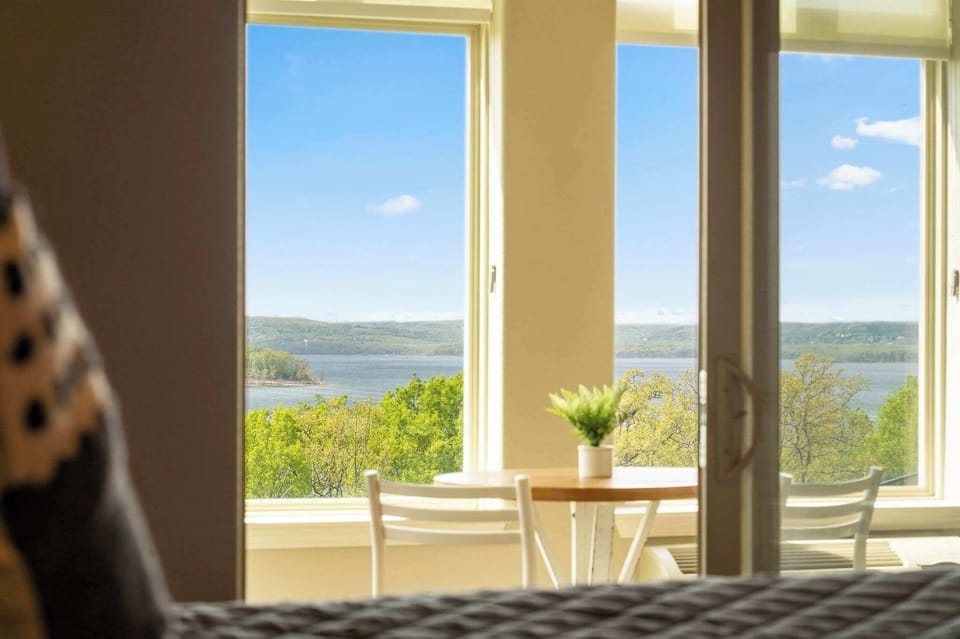 2 bedrooms, individually decorated, individually furnished, free WiFi