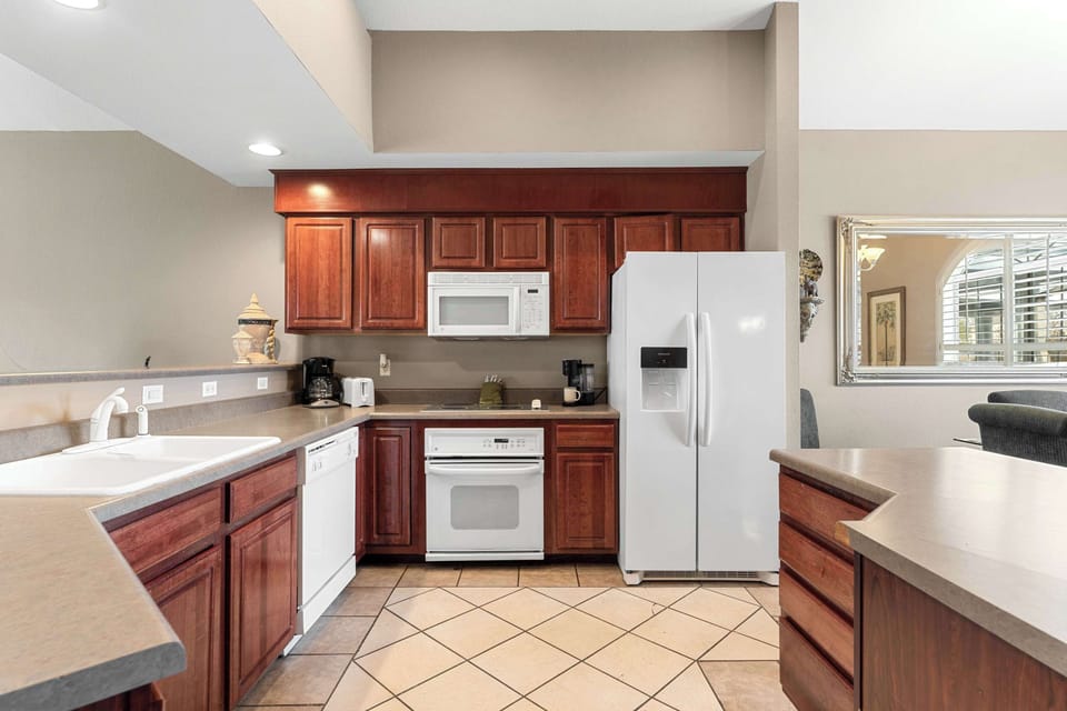 Condo, Multiple Beds, Patio, Golf View (Glory Daze) | Private kitchen | Coffee/tea maker